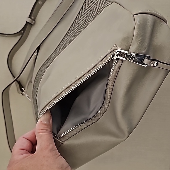 I.N.C International Concepts Huw Bangle Crossbody Purse - Picture 14 of 14